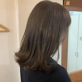 ミディアム カラー hair salon mtm所属・🕊mtm🫧梅田/ 定額制/透明感/艶髪のヘアスタイル