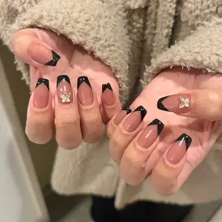 ネイル ⠀ loggy.のネイルデザイン