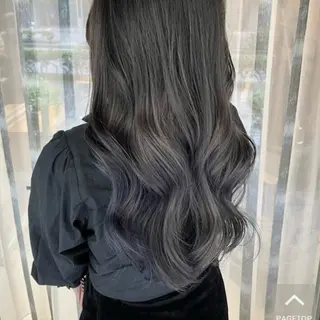 ロング 松尾 汐莉のヘアスタイル