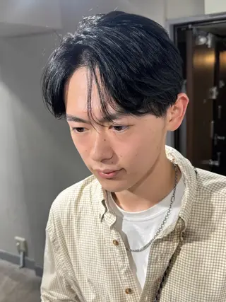 メンズ 表参道フェザーパーマ ニュアンスパーマのヘアスタイル