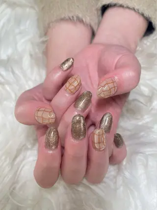 ネイル 楢本 彩耶のネイルデザイン