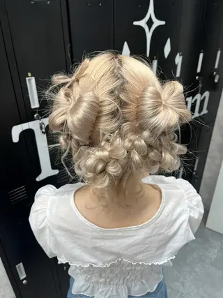 ミディアム カラー ピンク🎀ブロンド 💎ハイトーン/大和のヘアスタイル