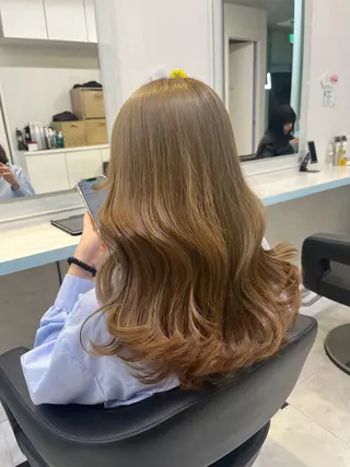 セミロング カラー ブリーチカラー 🩵MIZUKIのヘアスタイル