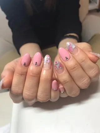 ネイル 木槿所属・吉冨 光恵のネイルデザイン
