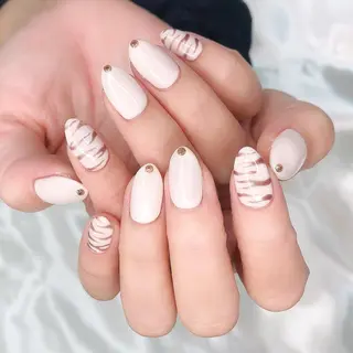 ミディアム カラー ネイル éclat所属・éclat エクラのネイルデザイン