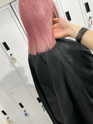 ミディアム カラー ヒカ/外国人風 デザインカラーのヘアスタイル