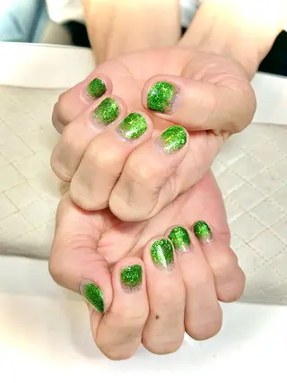 ネイル ネイルサロンエーナイン琴似店所属・宇野 舞美のネイルデザイン