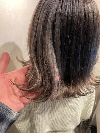 ロング カラー 濱田輝レイヤー 韓国風 ハイトーンのヘアスタイル