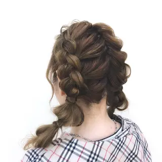セミロング ヘアアレンジ これた🧸ヘアメ職人 ♡髪質改善♡カラーのヘアスタイル