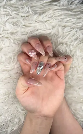 ネイル Sawa ︎︎𓂃⟡.·のネイルデザイン