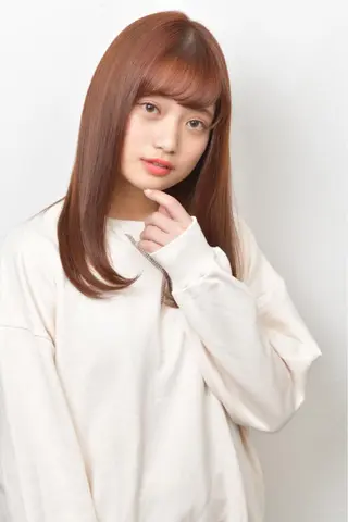 セミロング カラー トレンドヘアーに🌈 川村　静香のヘアスタイル