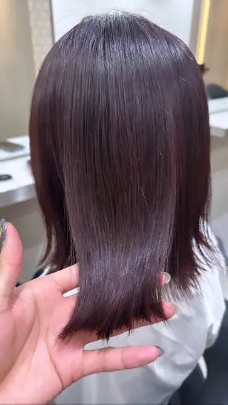 ミディアム カラー 艶髪レイヤー顔周り グレージュ添田晃基のヘアスタイル