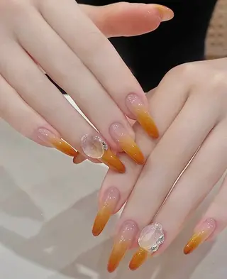 ネイル 高木 維麗絲のネイルデザイン