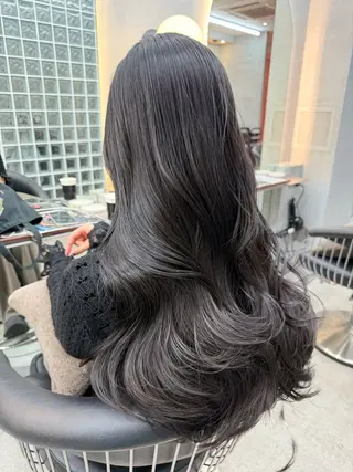 ロング Lond polaire所属・レイヤー/艶髪 縮毛矯正🌱  赤石のヘアスタイル