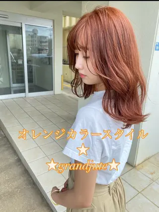 ミディアム カラー grand juteのヘアスタイル