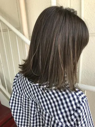 ミディアム カラー ヘアアレンジ メンズハイトーン メンズバレイヤージュのヘアスタイル