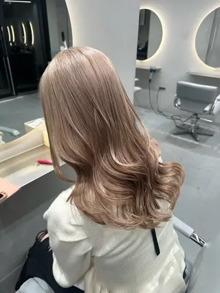 ロング SOL.所属・ハイトーンカラー/デ ザインカラー中川竜斗のヘアスタイル