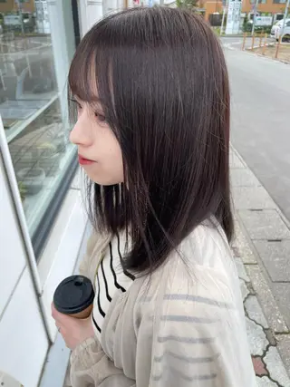 セミロング カラー チグサ ミウのヘアスタイル