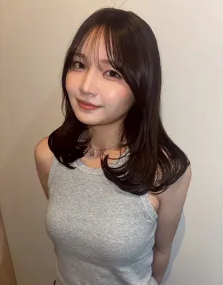 セミロング 横田 凜子のヘアスタイル