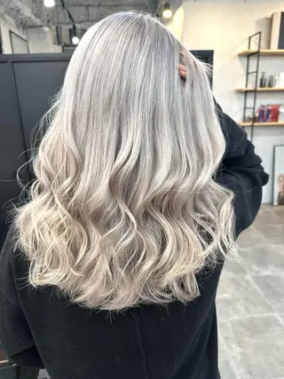 セミロング Aika 🖤のヘアスタイル