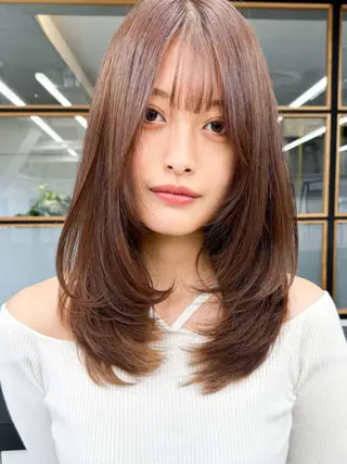 ミディアム カラー 艶カラー/レイヤー カット✂️近澤瑠以のヘアスタイル
