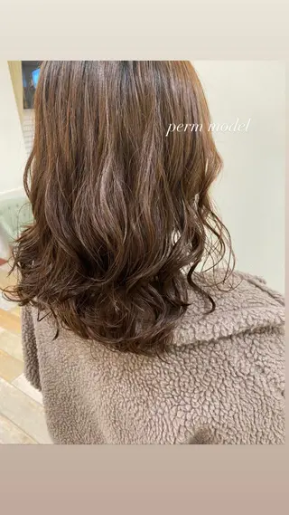 ミディアム 艶カラー/韓国風ヘア 🩵shioneのヘアスタイル