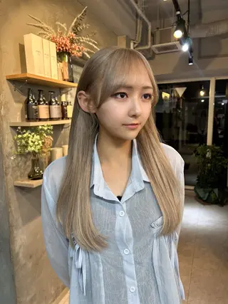 ミディアム 心斎橋ヘアカラー ブリーチmarinaのヘアスタイル