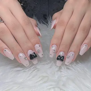 ネイル Momo🍑 【パラジェル取扱店】のネイルデザイン