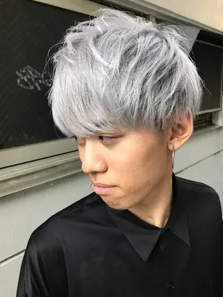 メンズ メンズハイトーン メンズバレイヤージュのヘアスタイル