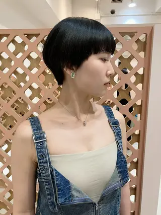 ショート カラー 川間 将彦のヘアスタイル