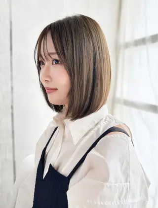 カラー REAN ジュナのヘアスタイル