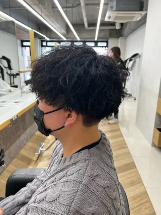 ミディアム パーマ メンズ 🪐メンズ特化 ヤマクラ　タイキのヘアスタイル