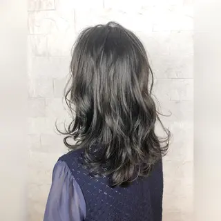 セミロング 圧倒的美髪ストレート ツダケイタロウのヘアスタイル