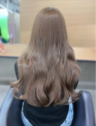 ロング カラー newi 天王寺 🪐airiのヘアスタイル