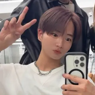 カラー メンズ 顔周り/レイヤー/ 透明感/みっきーのヘアスタイル