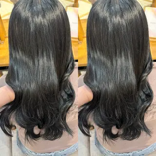 セミロング 🍒しの🍒 カット/艶カラーのヘアスタイル