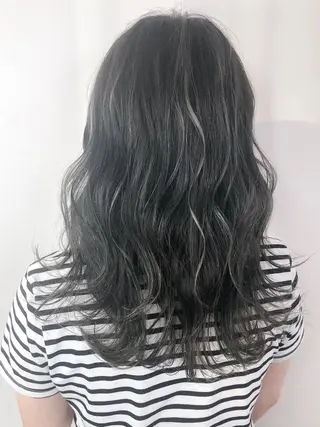 ロング AKANE 【zina新宿】のヘアスタイル