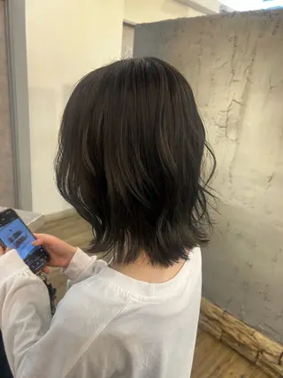 ミディアム カラー 🤍ハイトーン🤍 マツモトミナミ🦋のヘアスタイル