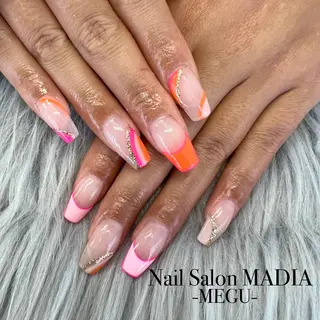ネイル MADIA藤沢所属・MADIA MEGUのネイルデザイン