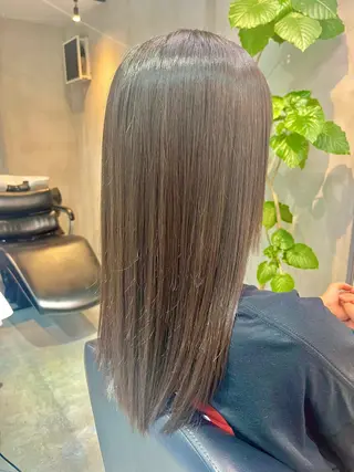 ロング -LOLAM-所属・井上 真佑のヘアスタイル