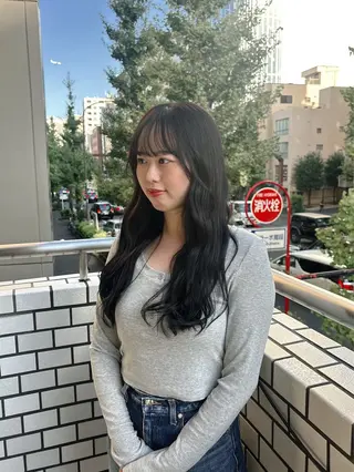 ロング カラー 髪質改善カラー ベージュ🤎YUMEのヘアスタイル