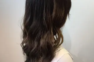 セミロング ROUTE ルートのヘアスタイル