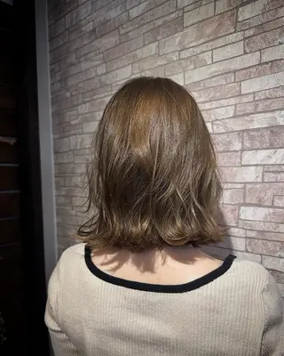 ミディアム kuma +所属・樋口 さくらのヘアスタイル