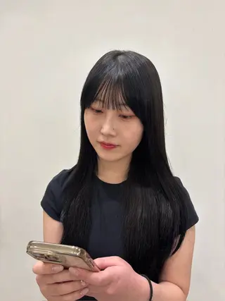 ロング カラー rion🪽 /ワンカラーのヘアスタイル