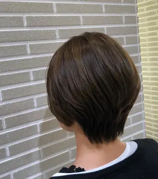 ショート カラー 山北 咲子のヘアスタイル