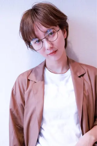 ショート カラー パーマ マツエク・マツパ アイブロウ Chic シックのヘアスタイル