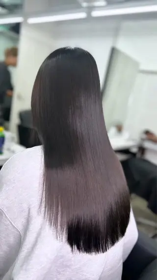 ロング TACE新宿所属・おさない りくのヘアスタイル