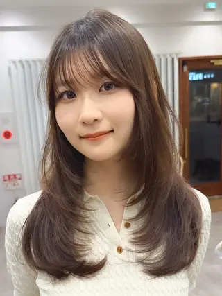 セミロング カラー ヘアアレンジ 立川レイヤー 透明感カラーaoiのヘアスタイル