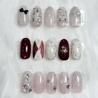 ネイル 福ネイル スタッフのネイルデザイン