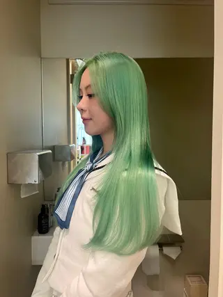 ロング カラー JUURI所属・JUURI- Shionの眉毛・アイブロウイメージ